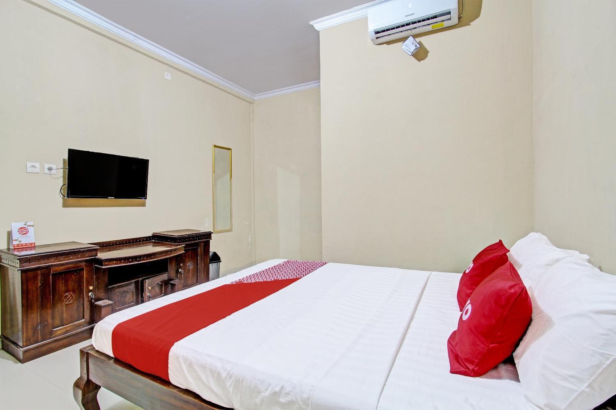 Oyo 91353 Hotel Surya Andesa Klaten ภายนอก รูปภาพ
