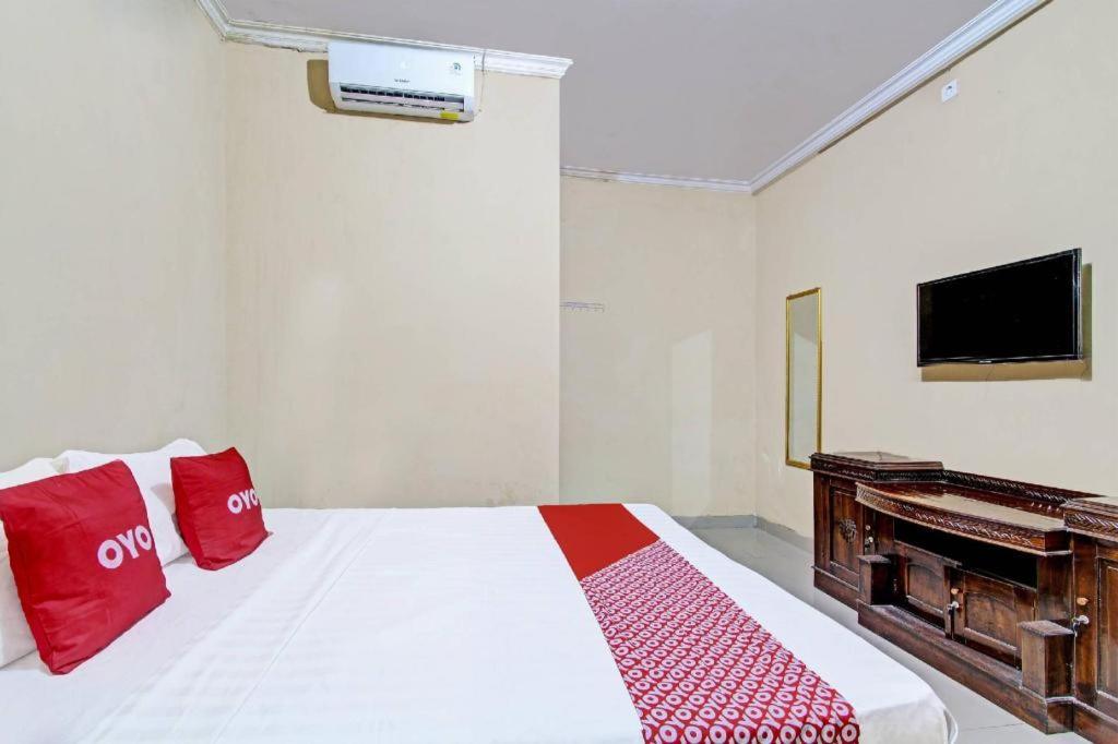 Oyo 91353 Hotel Surya Andesa Klaten ภายนอก รูปภาพ