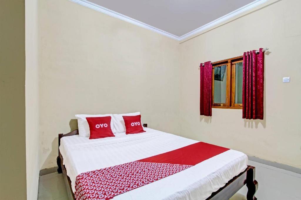 Oyo 91353 Hotel Surya Andesa Klaten ภายนอก รูปภาพ
