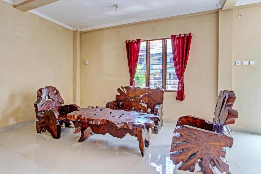 Oyo 91353 Hotel Surya Andesa Klaten ภายนอก รูปภาพ