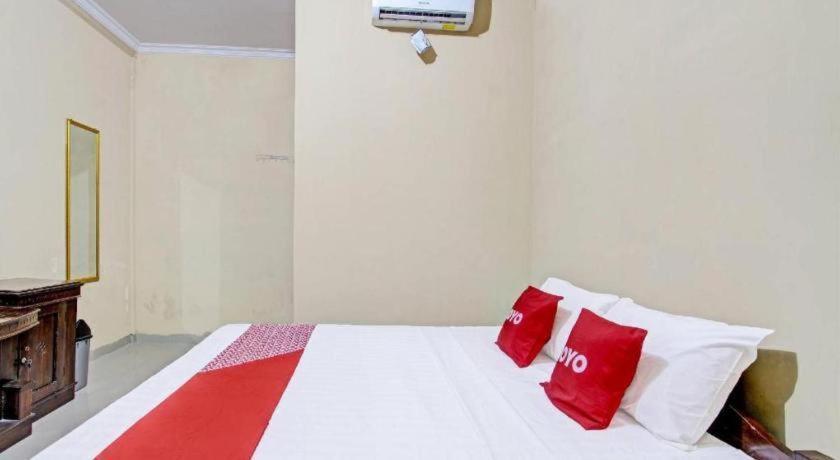 Oyo 91353 Hotel Surya Andesa Klaten ภายนอก รูปภาพ